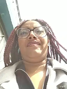 Snapshot of Ebony-Goddess19 chatting on 11/13/25, 07:02 Ebony-Goddess19 online show from 11/13/25, 07:02