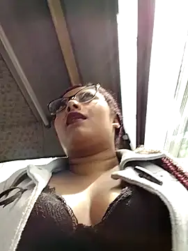 Snapshot of Ebony-Goddess19 chatting on 11/14/25, 05:11 Ebony-Goddess19 online show from 11/14/25, 05:11