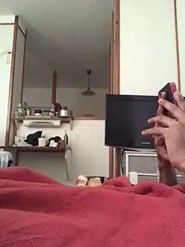 Snapshot of Mikaaa97 chatting on 10/15/25, 11:32 Mikaaa97 online show from 10/15/25, 11:32