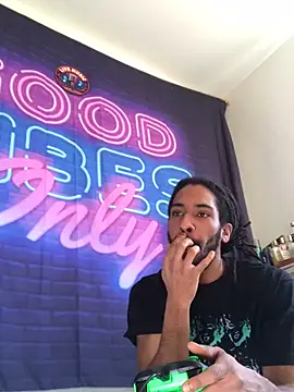 Mikaaa97 online show from 02/25/26, 11:42