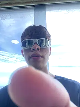 Zacktorres  online show from 12/01/25, 06:02