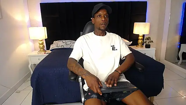 SkylerBigxxx online show from 05/26/26, 04:30
