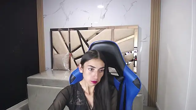 Snapshot of Maily_a_ chatting on 11/07/25, 08:20 Maily a online show from 11/07/25, 08:20