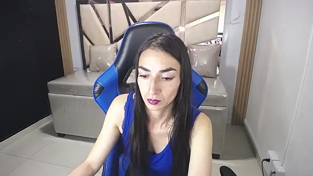 Snapshot of Maily_a_ chatting on 11/13/25, 03:05 Maily a online show from 11/13/25, 03:05