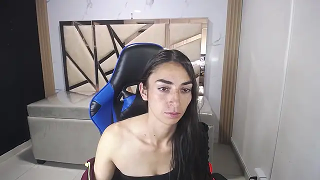 Snapshot of Maily_a_ chatting on 11/22/25, 03:05 Maily a online show from 11/22/25, 03:05