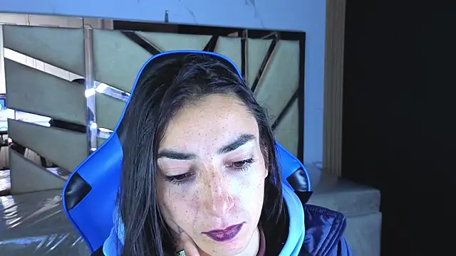 Maily a  online show from 03/22/26, 02:59