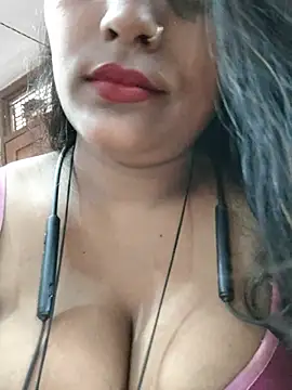 Jasmine Januja online show from 07/07/26, 03:53