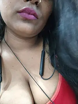 Jasmine Januja online show from 07/10/26, 03:11