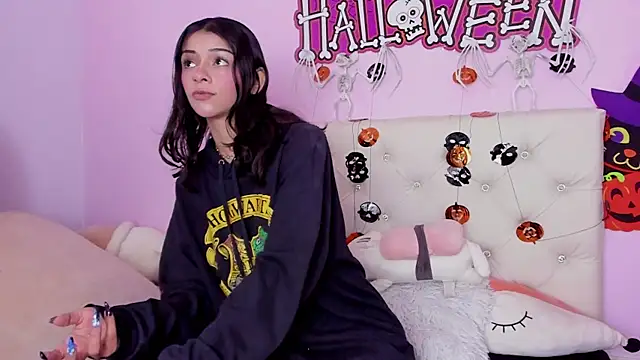 Snapshot of Yuni_kim chatting on 11/03/25, 03:57 Yuni kim online show from 11/03/25, 03:57