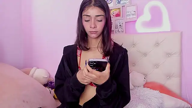 Snapshot of Yuni_kim chatting on 11/06/25, 03:57 Yuni kim online show from 11/06/25, 03:57