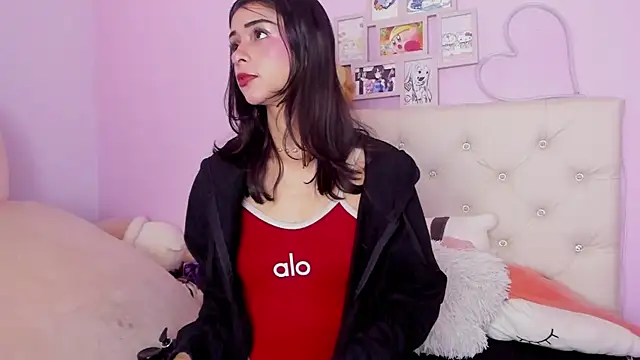 Snapshot of Yuni_kim chatting on 11/07/25, 03:34 Yuni kim online show from 11/07/25, 03:34