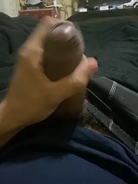 Snapshot of javieronMX chatting on 12/18/25, 10:32 javieronMX online show from 12/18/25, 10:32