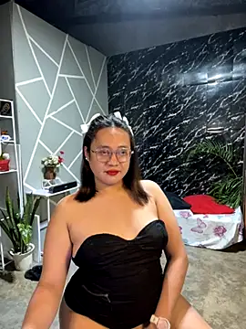 Snapshot of 1aquaticangel69 chatting on 11/05/25, 01:00 1aquaticangel69 online show from 11/05/25, 01:00