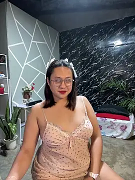 Snapshot of 1aquaticangel69 chatting on 11/08/25, 02:39 1aquaticangel69 online show from 11/08/25, 02:39
