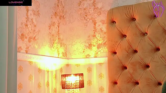 Snapshot of CoraVex chatting on 10/31/25, 04:35 CoraVex online show from 10/31/25, 04:35