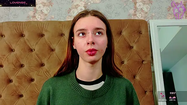 Snapshot of CoraVex chatting on 11/20/25, 03:39 CoraVex online show from 11/20/25, 03:39