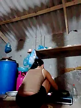 Snapshot of donna-bae chatting on 10/27/25, 10:58 donna-bae online show from 10/27/25, 10:58