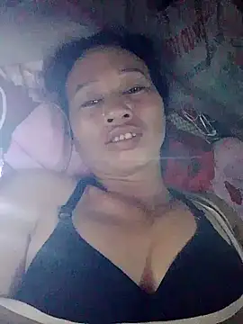 Snapshot of donna-bae chatting on 11/08/25, 10:08 donna-bae online show from 11/08/25, 10:08