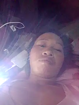 Snapshot of donna-bae chatting on 11/15/25, 10:48 donna-bae online show from 11/15/25, 10:48