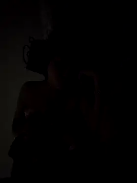 MaiHoang2k online show from 10/25/25, 04:09