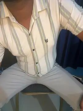 Snapshot of yourhoneyx1 chatting on 11/01/25, 12:07 yourhoneyx1 online show from 11/01/25, 12:07