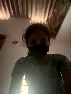 Snapshot of sweetreddy-02 chatting on 09/19/25, 09:32 sweetreddy-02 online show from 09/19/25, 09:32