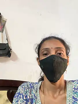 Snapshot of sweetreddy-02 chatting on 11/10/25, 06:34 sweetreddy-02 online show from 11/10/25, 06:34