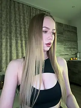 Snapshot of MissOyee chatting on 02/19/26, 07:10 MissOyee online show from 02/19/26, 07:10