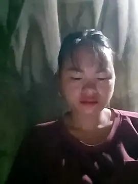 emly-xinh18 online show from 10/02/25, 05:20