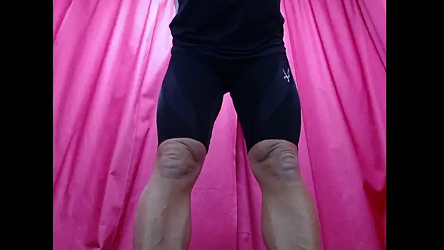 Snapshot of training_jou chatting on 11/16/25, 10:54 training jou online show from 11/16/25, 10:54