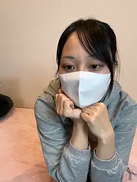 Snapshot of maki-ayy chatting on 02/18/26, 07:48 maki-ayy online show from 02/18/26, 07:48