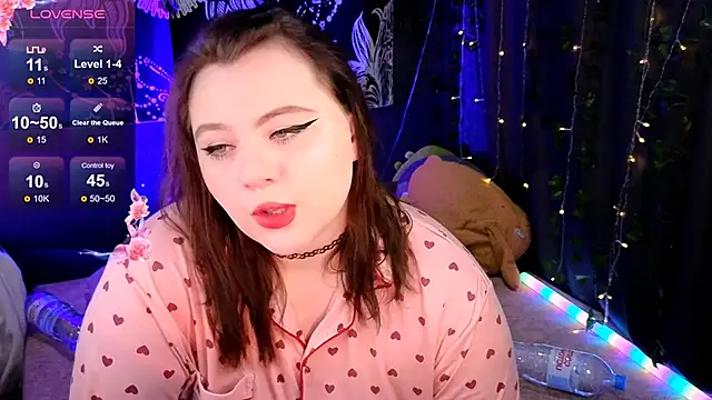 Snapshot of Marshmallowbeauty chatting on 10/11/25, 09:13 Marshmallowbeauty online show from 10/11/25, 09:13