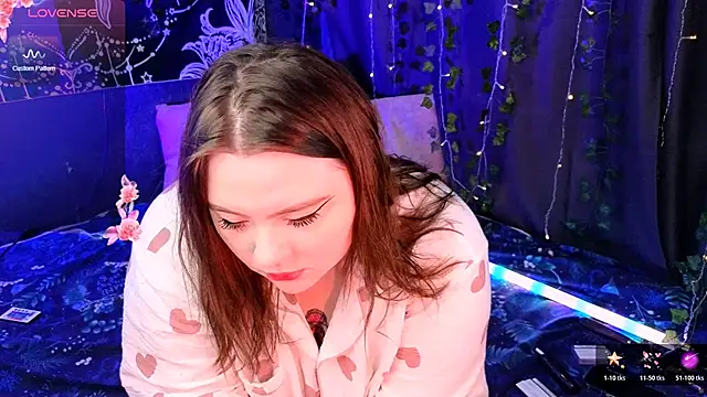 Snapshot of Marshmallowbeauty chatting on 11/23/25, 10:31 Marshmallowbeauty online show from 11/23/25, 10:31