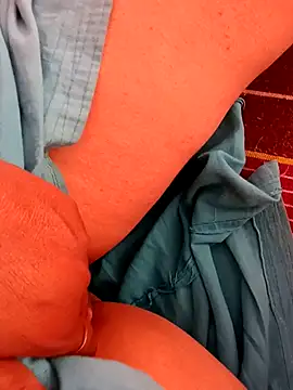 Hott locky online show from 10/18/25, 07:53