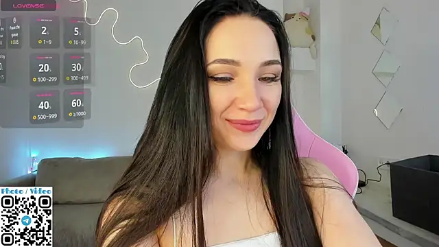 Helen Spark online show from 10/26/25, 01:55