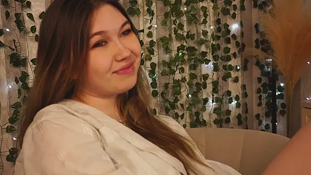 Snapshot of cheeky_cherry_juice chatting on 11/04/25, 01:10 cheeky cherry juice online show from 11/04/25, 01:10