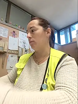 Snapshot of bichota85 chatting on 11/26/25, 11:33 bichota85 online show from 11/26/25, 11:33