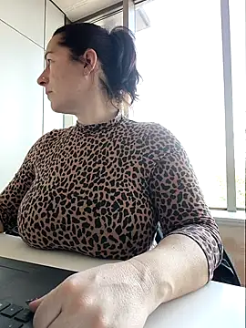 Snapshot of bichota85 chatting on 02/11/26, 10:42 bichota85 online show from 02/11/26, 10:42