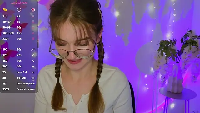 Snapshot of Katyaa_Lover chatting on 11/03/25, 05:03 Katyaa Lover online show from 11/03/25, 05:03