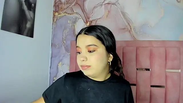 LunaWiill  online show from 11/27/25, 12:07