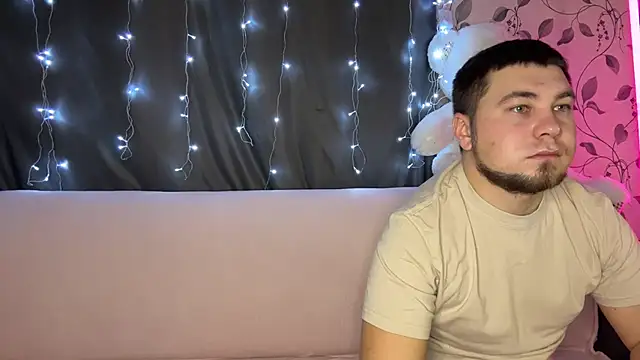 Snapshot of coupleinspire chatting on 12/03/25, 08:29 coupleinspire online show from 12/03/25, 08:29