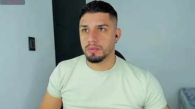 Snapshot of Jacob19_ chatting on 09/18/25, 12:51 Jacob19  online show from 09/18/25, 12:51