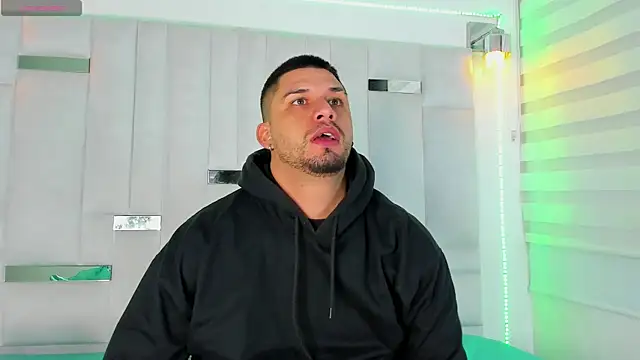 Snapshot of Jacob19_ chatting on 10/07/25, 11:40 Jacob19  online show from 10/07/25, 11:40