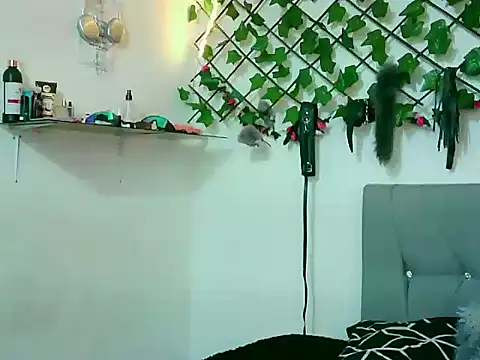 Snapshot of MR777DESIRE chatting on 09/18/25, 12:34 MR777DESIRE online show from 09/18/25, 12:34