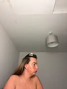 QueenStacyxox online show from 10/16/25, 11:17