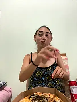 Snapshot of loirinhaaa chatting on 11/16/25, 01:55 loirinhaaa online show from 11/16/25, 01:55