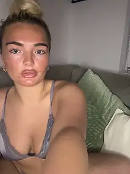 BelleXx online show from 09/23/25, 04:26