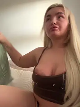 BelleXx online show from 11/08/25, 03:12