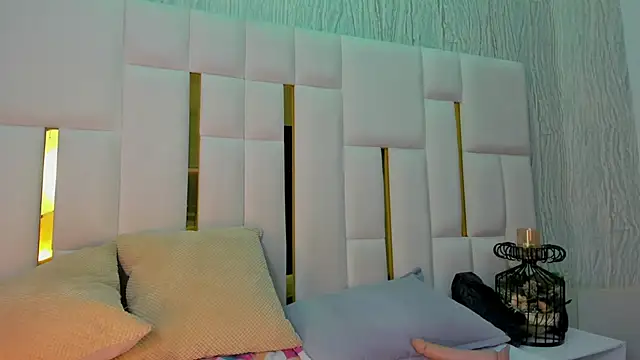 Snapshot of mia_vy chatting on 02/24/26, 07:12 mia vy online show from 02/24/26, 07:12