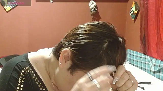 Snapshot of Sasharosee2 chatting on 11/19/25, 12:49 Sasharosee2 online show from 11/19/25, 12:49